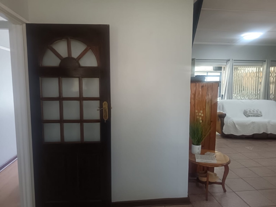 3 Bedroom Property for Sale in Verwoerdpark Northern Cape